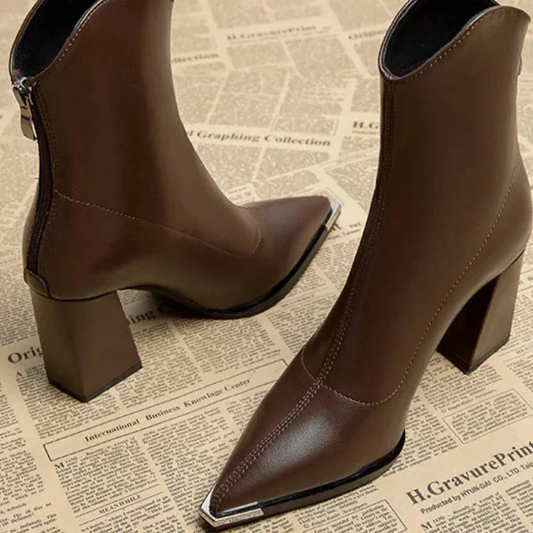 SELENA POINTED LEATHER BOOTS