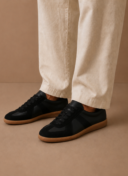 Men's Low-Top Suede Sneakers – Lightweight Casual | Sorteva