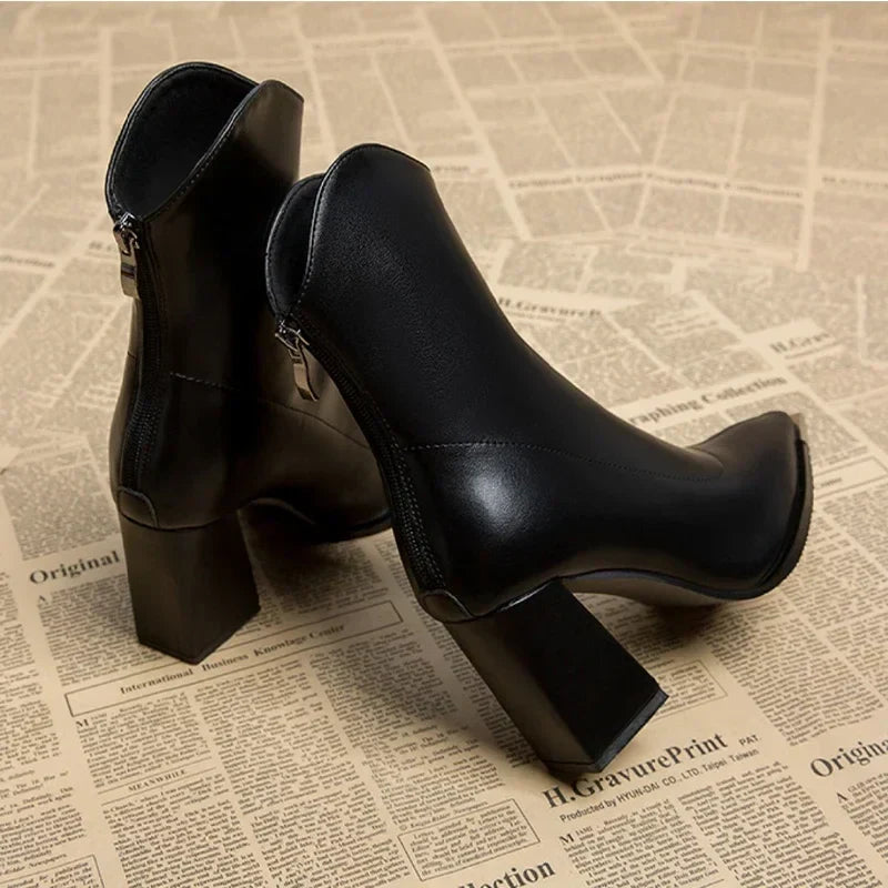 SELENA POINTED LEATHER BOOTS