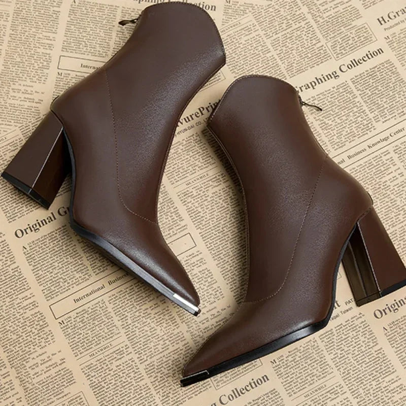 SELENA POINTED LEATHER BOOTS